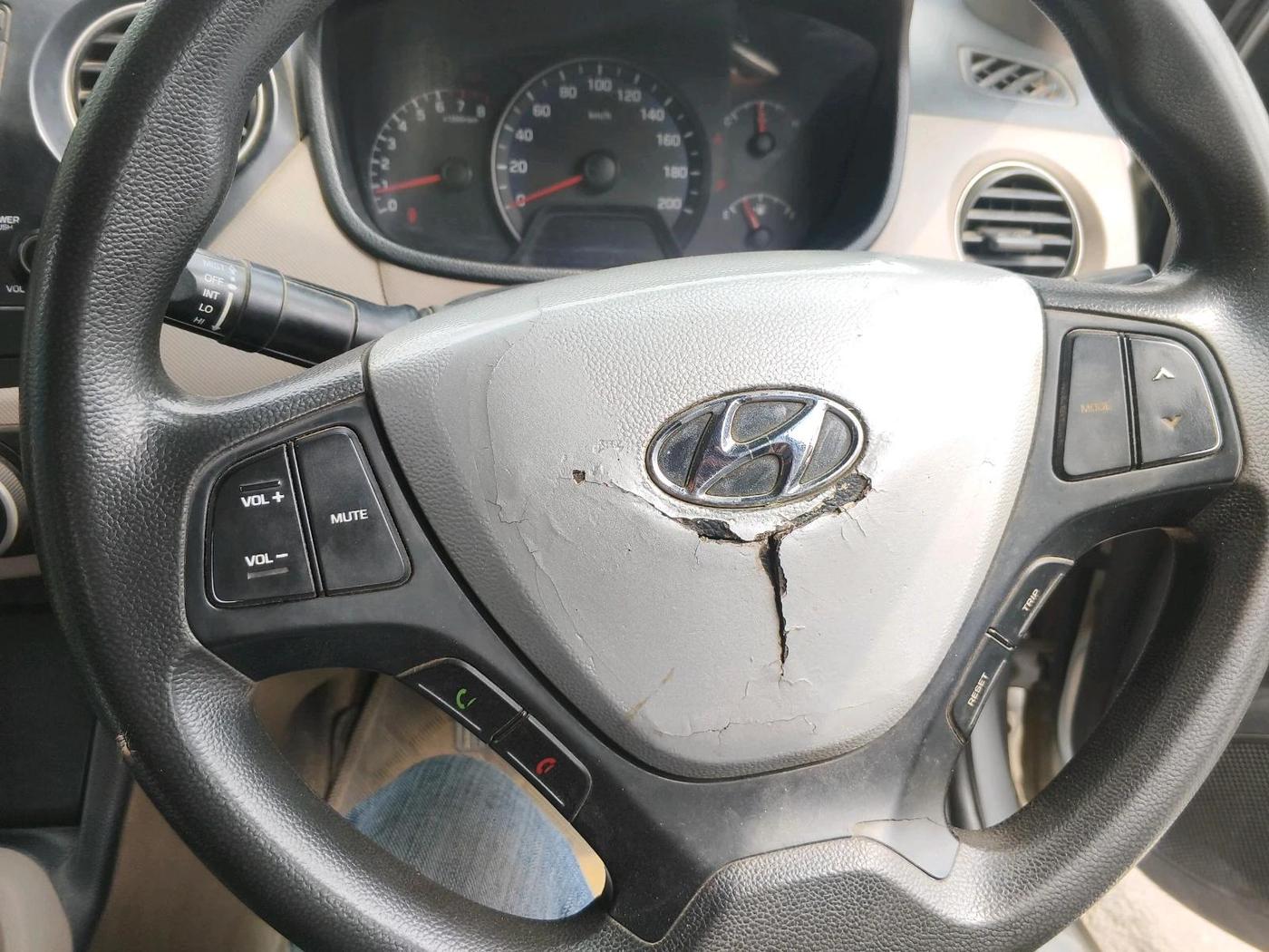 2017 Hyundai Xcent S 1.2, Petrol, Manual, 1,11,861 km, interior