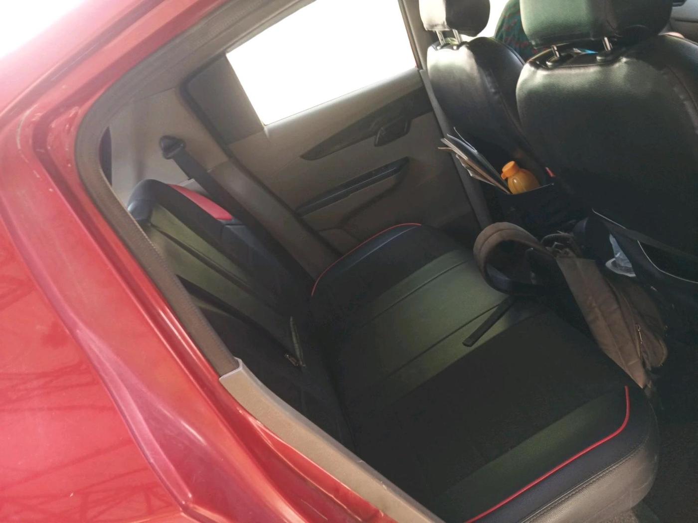 2016 Mahindra Kuv100 K4 D 5 STR, Diesel, Manual, 1,57,454 km, interior