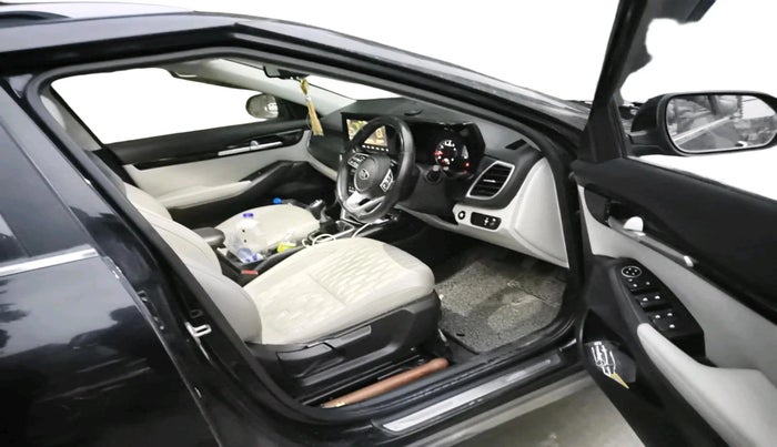 2021 KIA SELTOS HTX 1.5 PETROL, Petrol, Manual, 94,495 km, interior