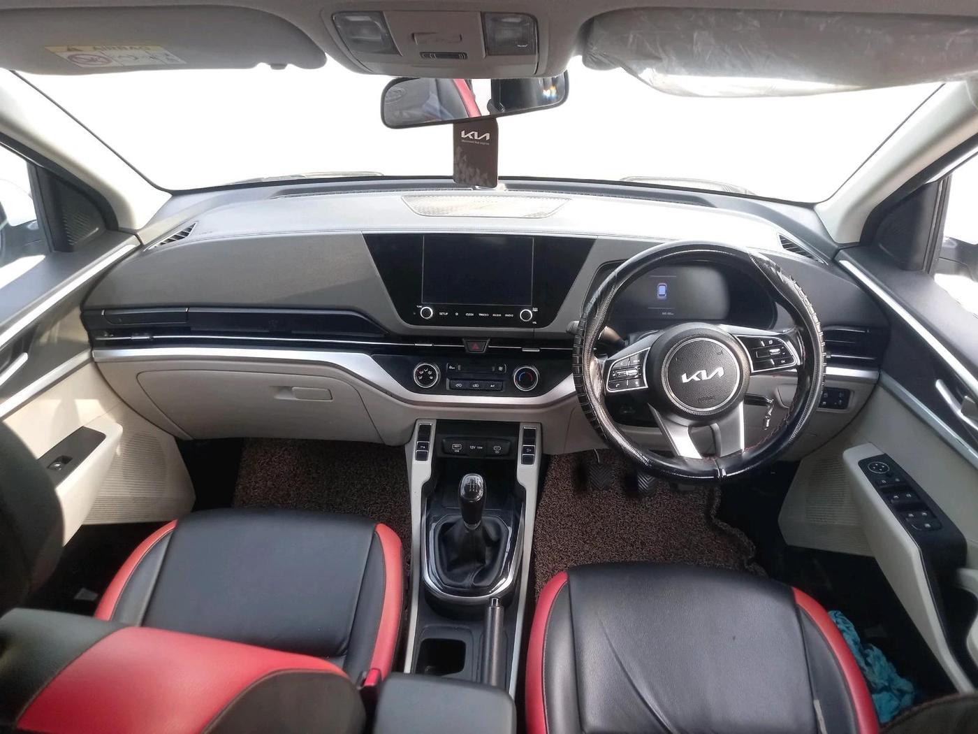 2023 KIA CARENS PRESTIGE 1.5 PETROL 7 STR, Petrol, Manual, 84,148 km, interior