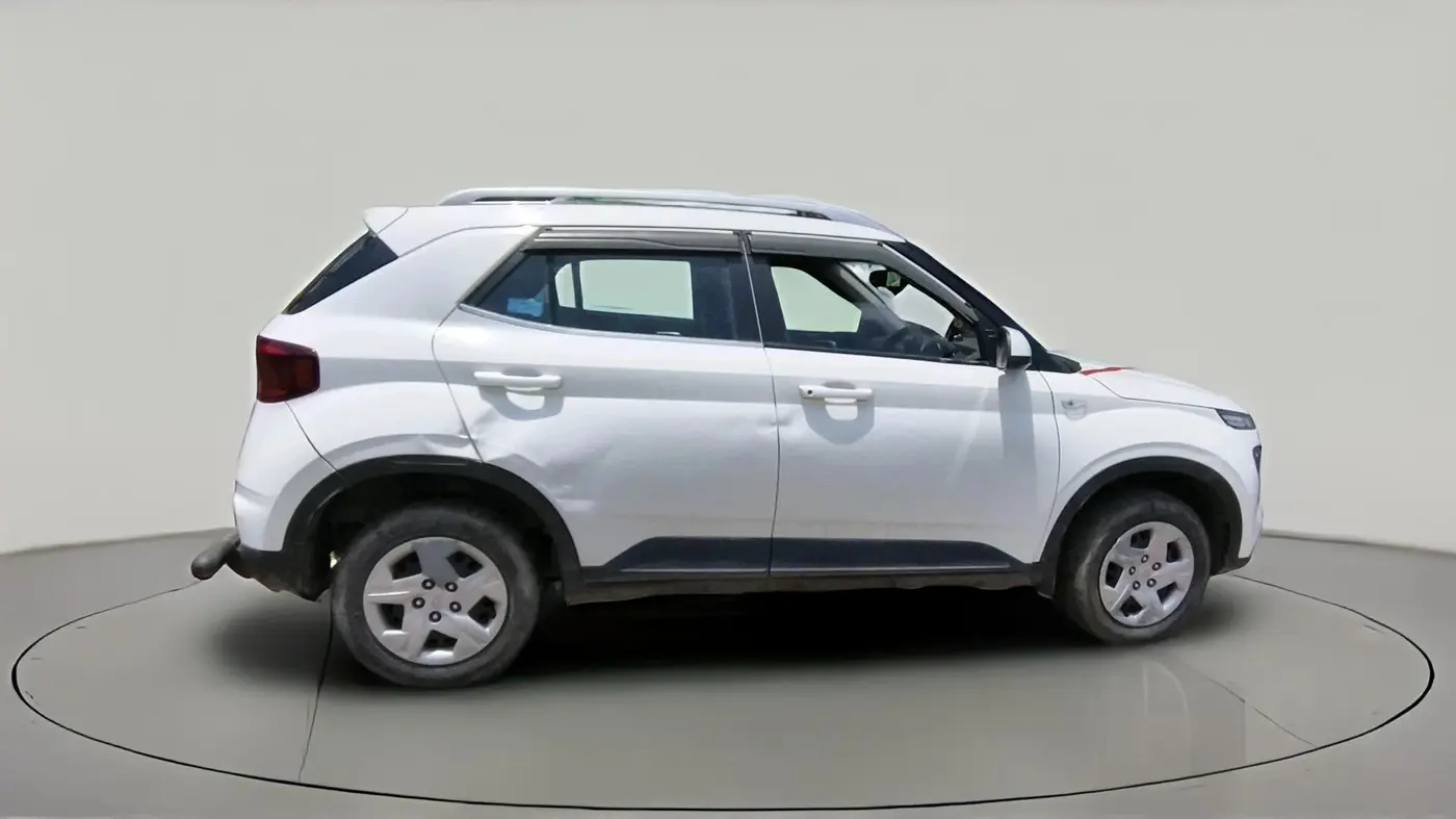 2021 Hyundai VENUE S 1.2, Petrol, Manual, 56,224 km, exterior