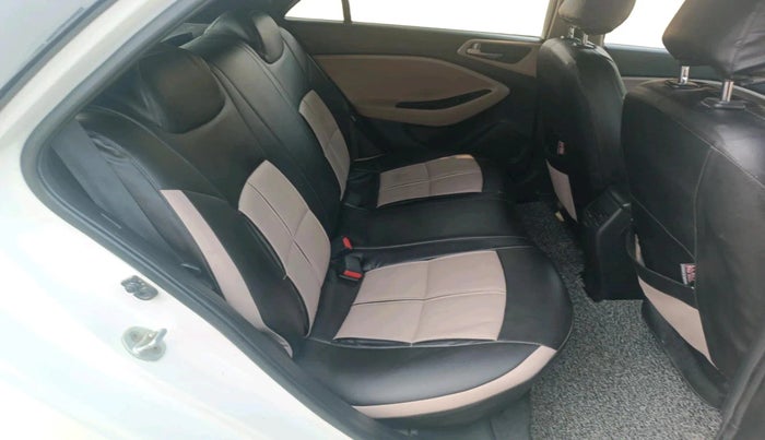 2016 Hyundai Elite i20 SPORTZ 1.4 CRDI, Diesel, Manual, 1,07,863 km, interior