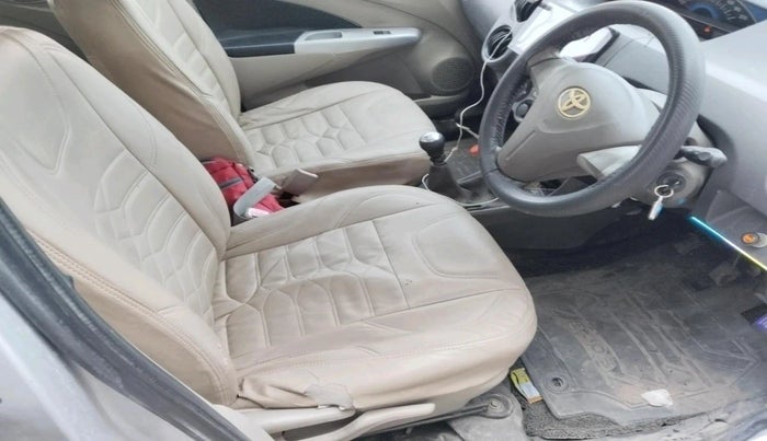 2013 Toyota Etios Liva G, CNG, Manual, 45,585 km, interior
