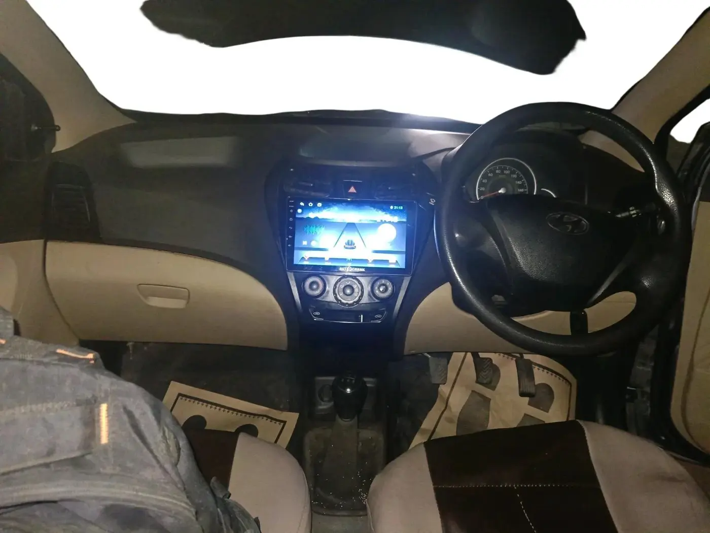 2015 Hyundai Eon MAGNA +, Petrol, Manual, 67,307 km, interior