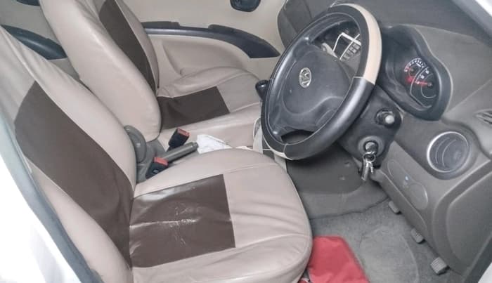 2014 Hyundai i10 MAGNA 1.1, Petrol, Manual, 33,102 km, interior