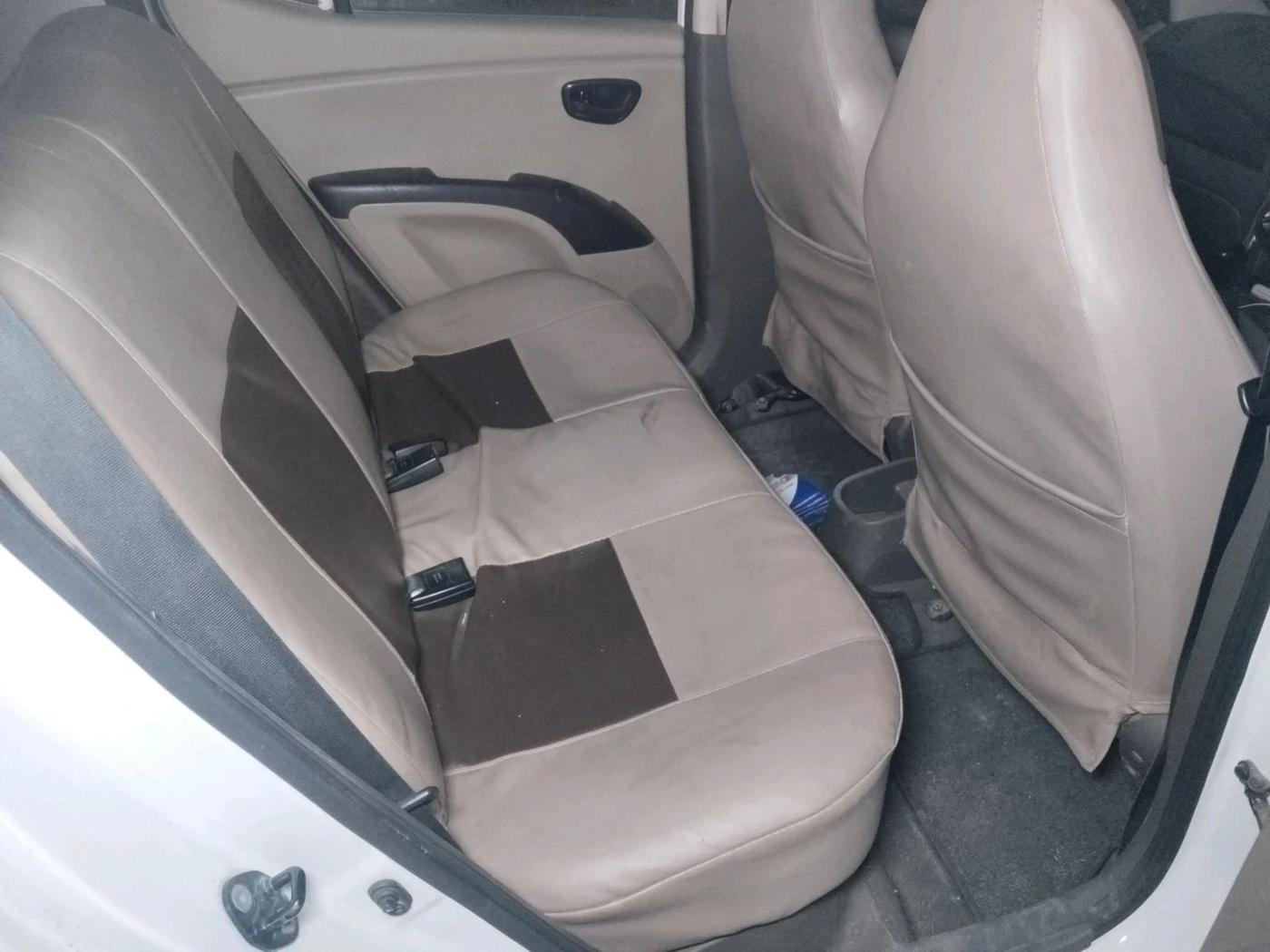 2014 Hyundai i10 MAGNA 1.1, Petrol, Manual, 33,102 km, interior