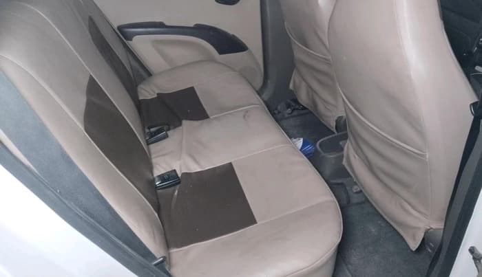 2014 Hyundai i10 MAGNA 1.1, Petrol, Manual, 33,102 km, interior