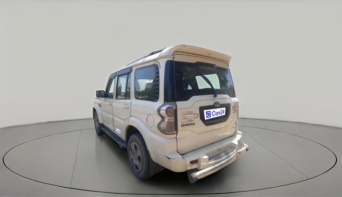2016 Mahindra Scorpio S6 PLUS INTELLI-HYBRID, Diesel, Manual, 1,04,428 km, exterior