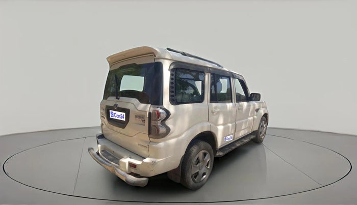 2016 Mahindra Scorpio S6 PLUS INTELLI-HYBRID, Diesel, Manual, 1,04,428 km, exterior