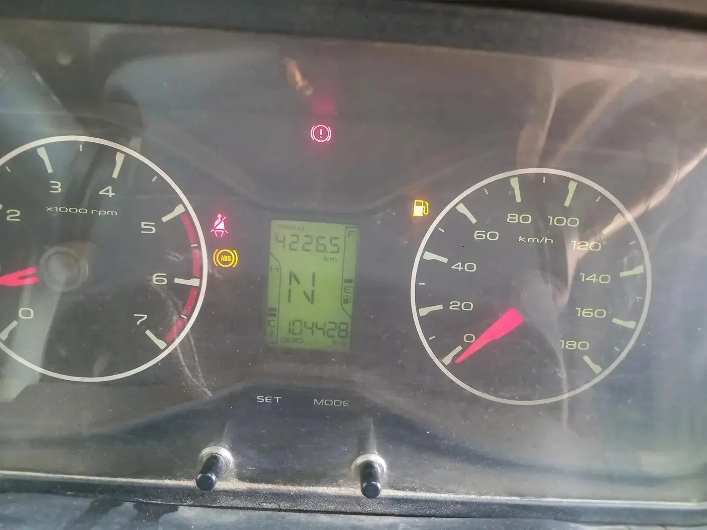 2016 Mahindra Scorpio S6 PLUS INTELLI-HYBRID, Diesel, Manual, 1,04,428 km, interior