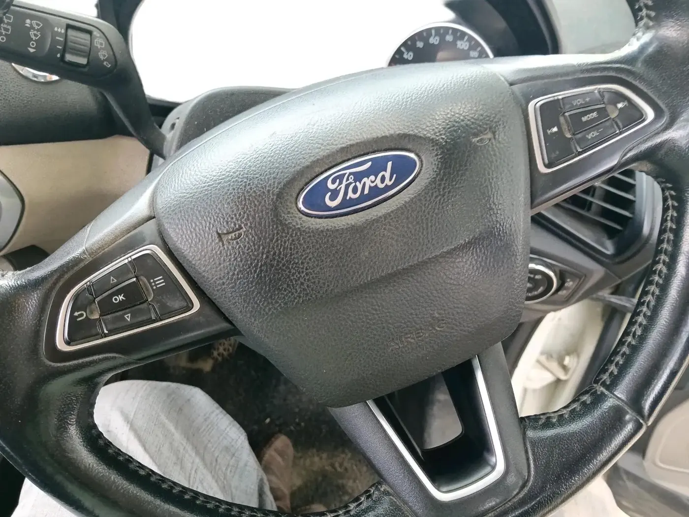 2020 Ford Ecosport TITANIUM 1.5L DIESEL, Diesel, Manual, 1,21,055 km, interior