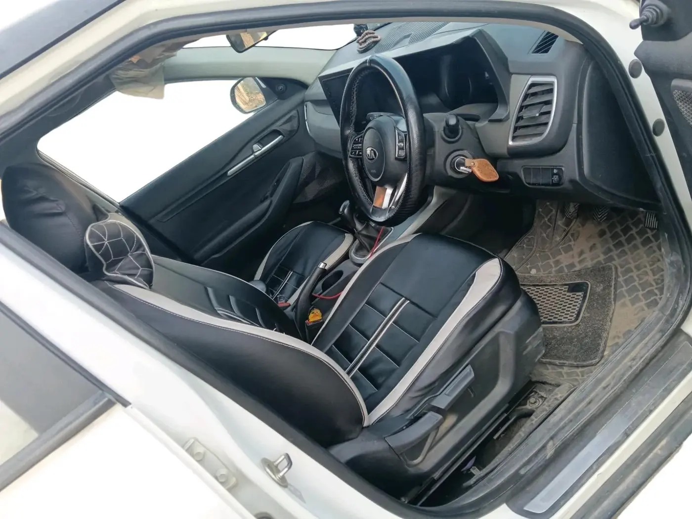 2020 KIA SELTOS HTE 1.5 DIESEL, Diesel, Manual, 1,52,548 km, interior