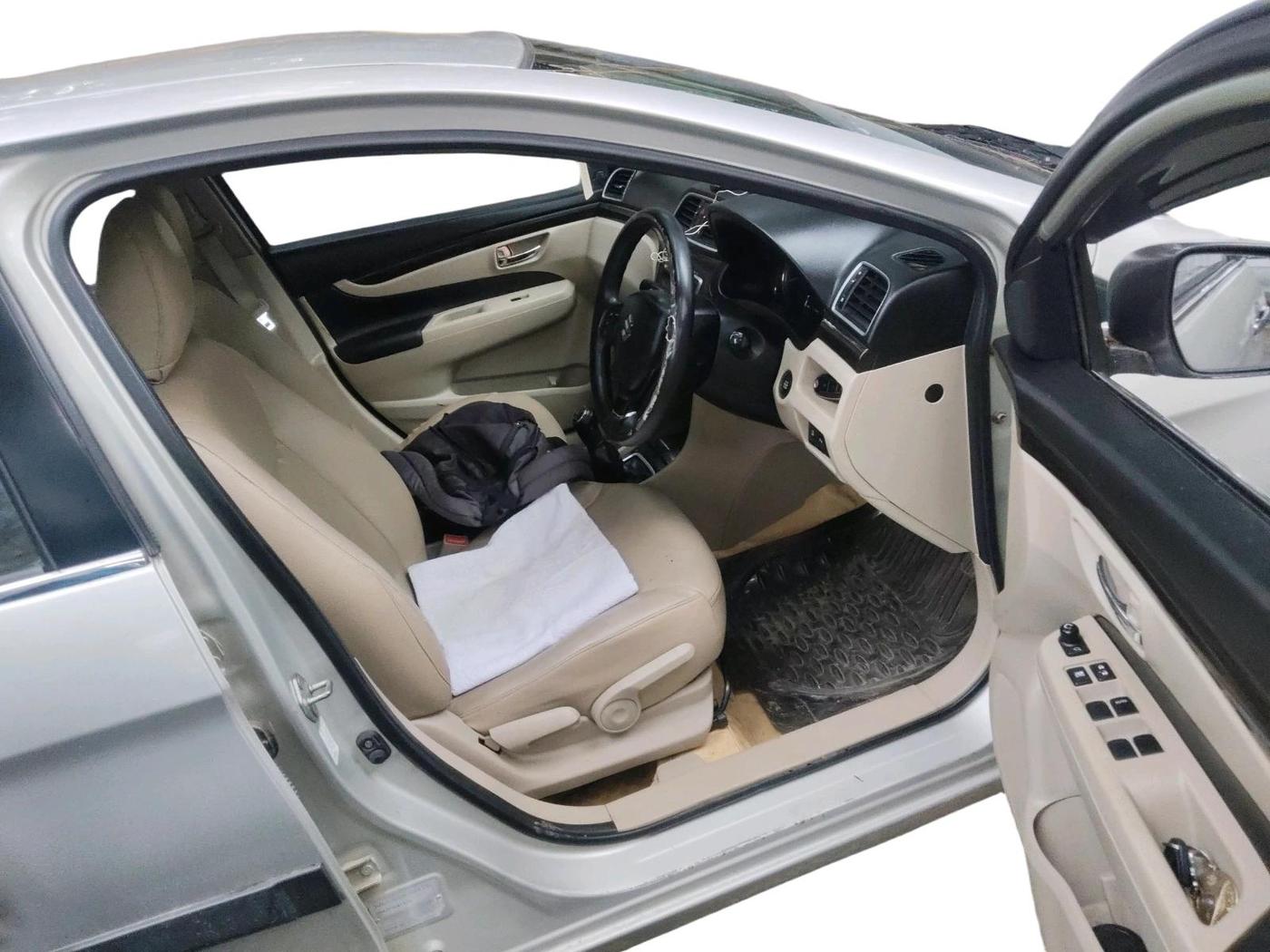 2016 Maruti Ciaz ZDI SHVS, Diesel, Manual, 1,06,032 km, interior