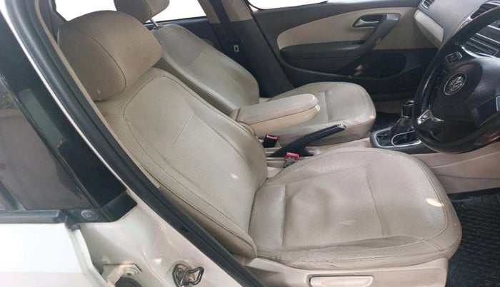 2013 Volkswagen Vento HIGHLINE DIESEL 1.6, Diesel, Manual, 2,34,503 km, interior