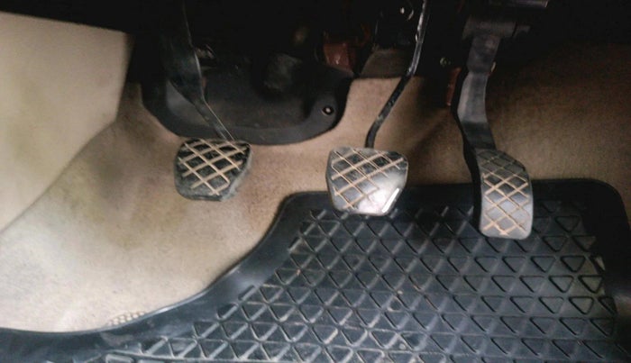 2013 Volkswagen Vento HIGHLINE DIESEL 1.6, Diesel, Manual, 2,34,503 km, interior