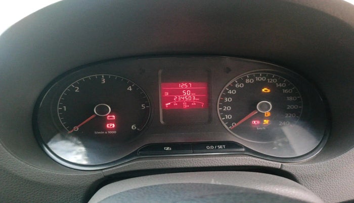 2013 Volkswagen Vento HIGHLINE DIESEL 1.6, Diesel, Manual, 2,34,503 km, interior