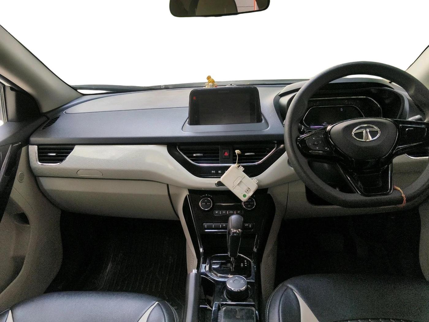 2022 Tata NEXON XZA PLUS PETROL, Petrol, Automatic, 17,983 km, interior