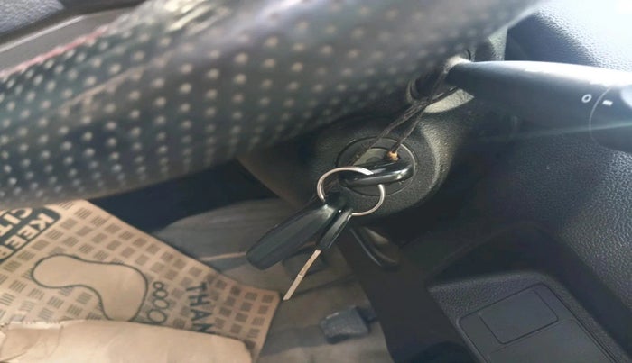 2013 Maruti OMNI E 8 STR, Diesel, Manual, 1,08,330 km, interior