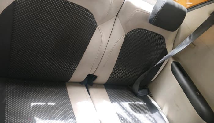 2019 Renault TRIBER RXZ, Petrol, Manual, 66,944 km, interior