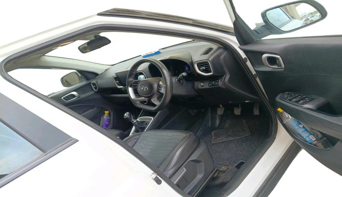 2022 Hyundai VENUE SX 1.5 (O) EXECUTIVE CRDI, Diesel, Manual, 72,324 km, interior