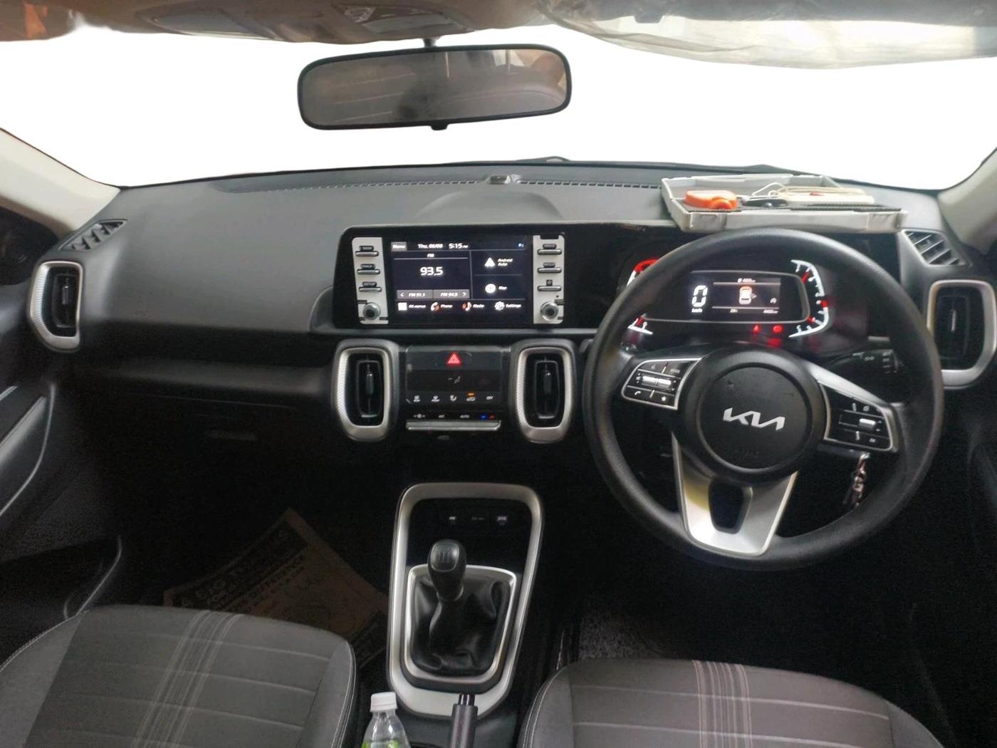 2024 KIA SONET HTK (O) 1.2 Petrol MT, Petrol, Manual, 4,406 km, interior