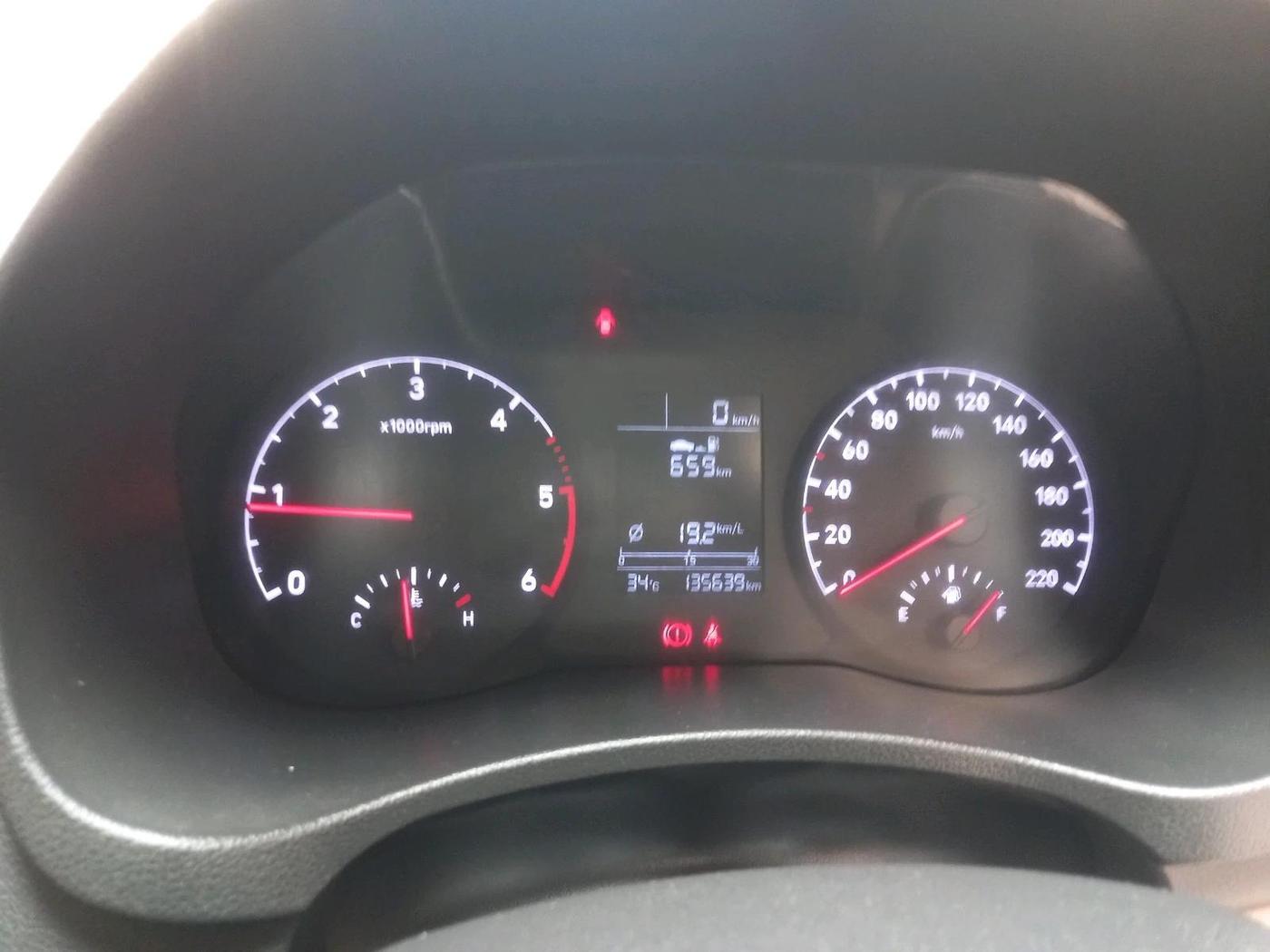 2019 Hyundai Verna 1.4 EX CRDI, Diesel, Manual, 1,35,639 km, interior