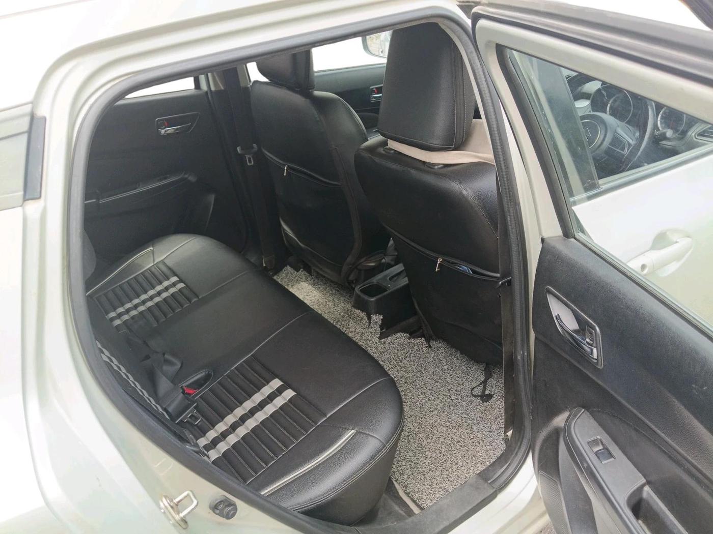 2018 Maruti Swift VXI, CNG, Manual, 2,76,447 km, interior
