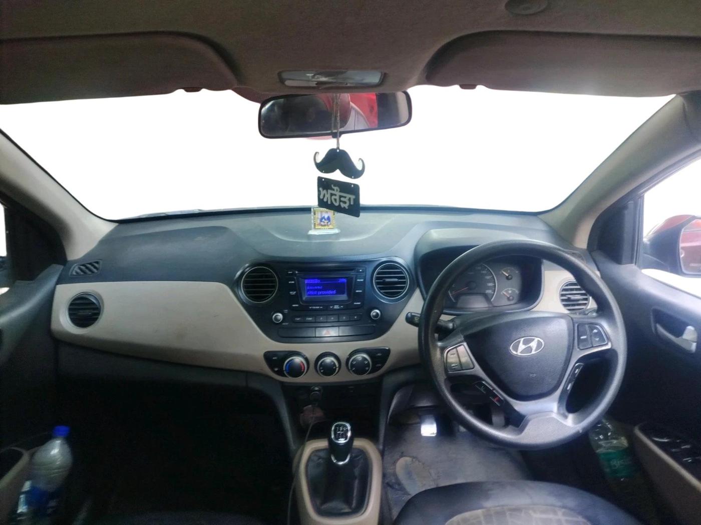 2016 Hyundai Grand i10 MAGNA 1.2 KAPPA VTVT, Petrol, Manual, 1,29,434 km, interior