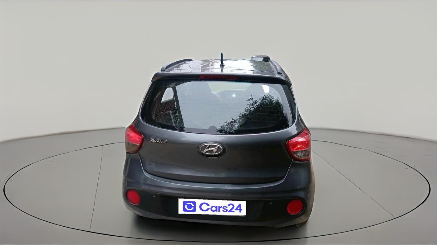 2017 Hyundai Grand i10 SPORTZ (O) 1.2 KAPPA VTVT, Petrol, Manual, 1,22,069 km, exterior
