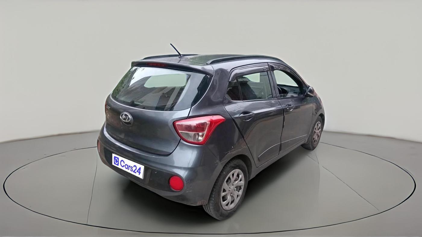 2017 Hyundai Grand i10 SPORTZ (O) 1.2 KAPPA VTVT, Petrol, Manual, 1,22,069 km, exterior