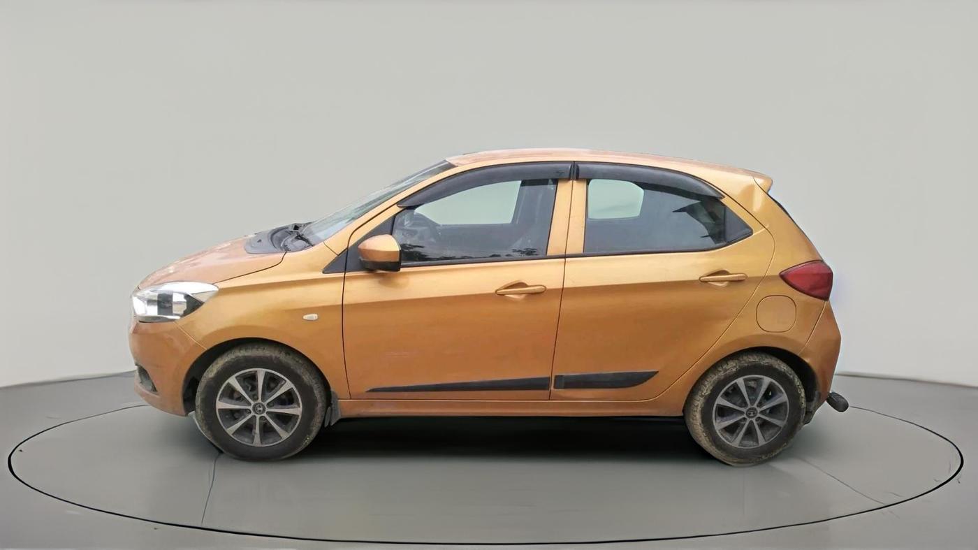 2018 Tata Tiago XT PETROL, Petrol, Manual, 56,525 km, exterior