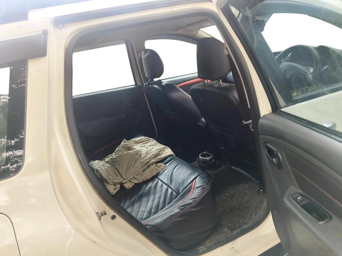 2016 Renault Duster 85 PS RXS MT DIESEL, Diesel, Manual, 1,22,033 km, interior