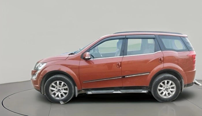 2016 Mahindra XUV500 W10, Diesel, Manual, 82,784 km, exterior