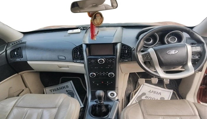 2016 Mahindra XUV500 W10, Diesel, Manual, 82,784 km, interior