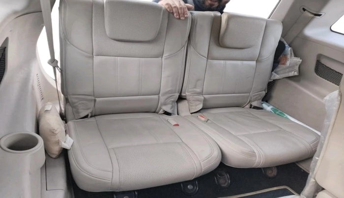 2016 Mahindra XUV500 W10, Diesel, Manual, 82,784 km, interior