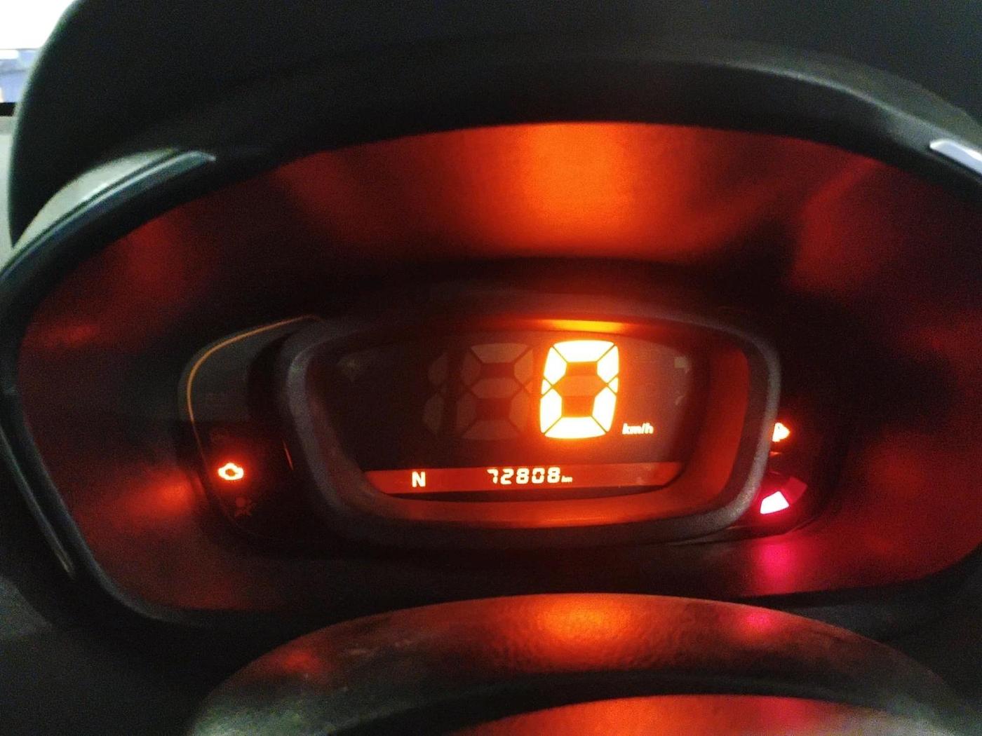 2018 Renault Kwid RXT 1.0 AMT (O), CNG, Automatic, 72,808 km, interior