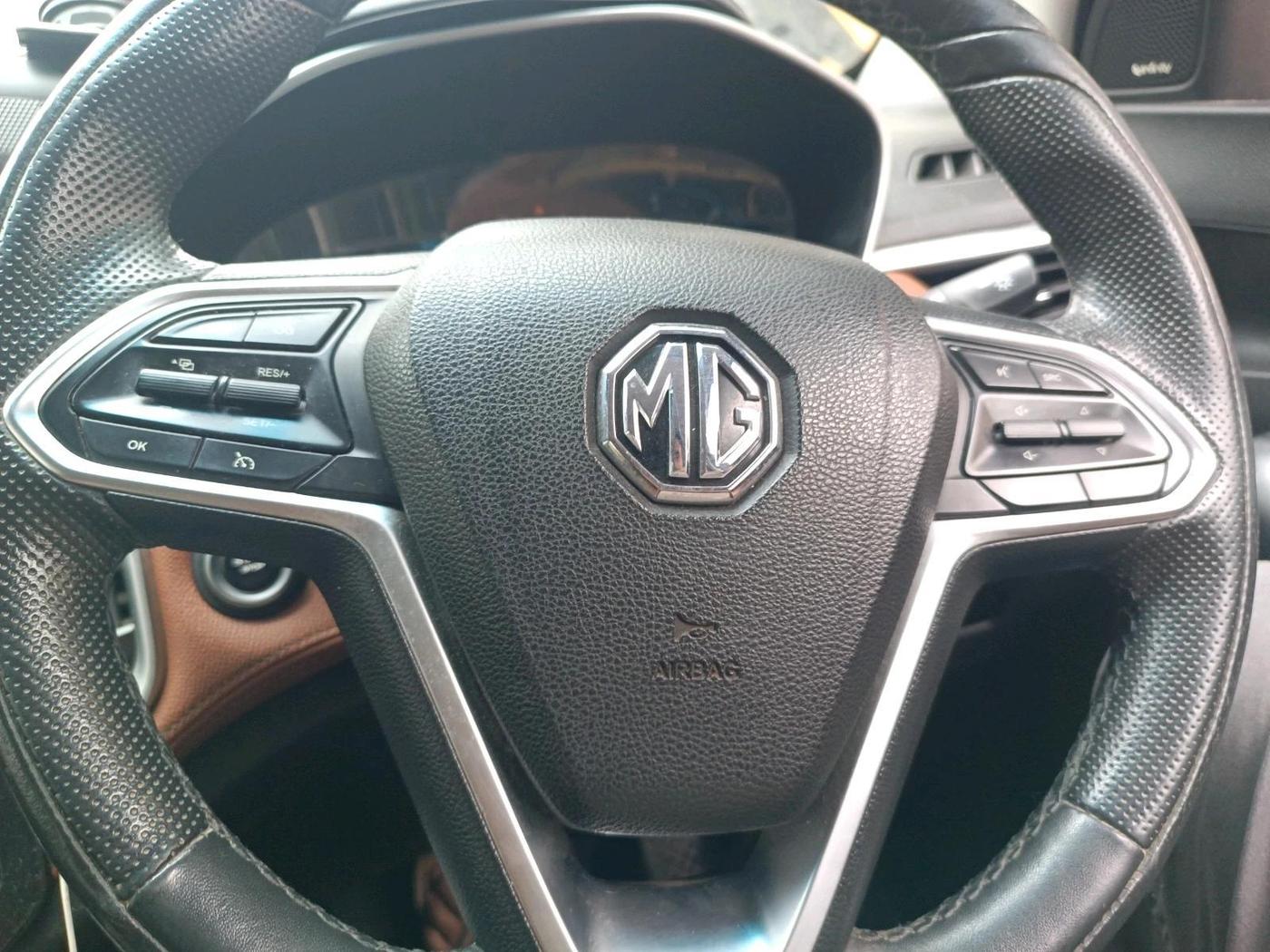 2021 MG HECTOR PLUS SHARP 1.5 PETROL TURBO HYBRID MT 6-STR, Petrol, Manual, 78,990 km, interior