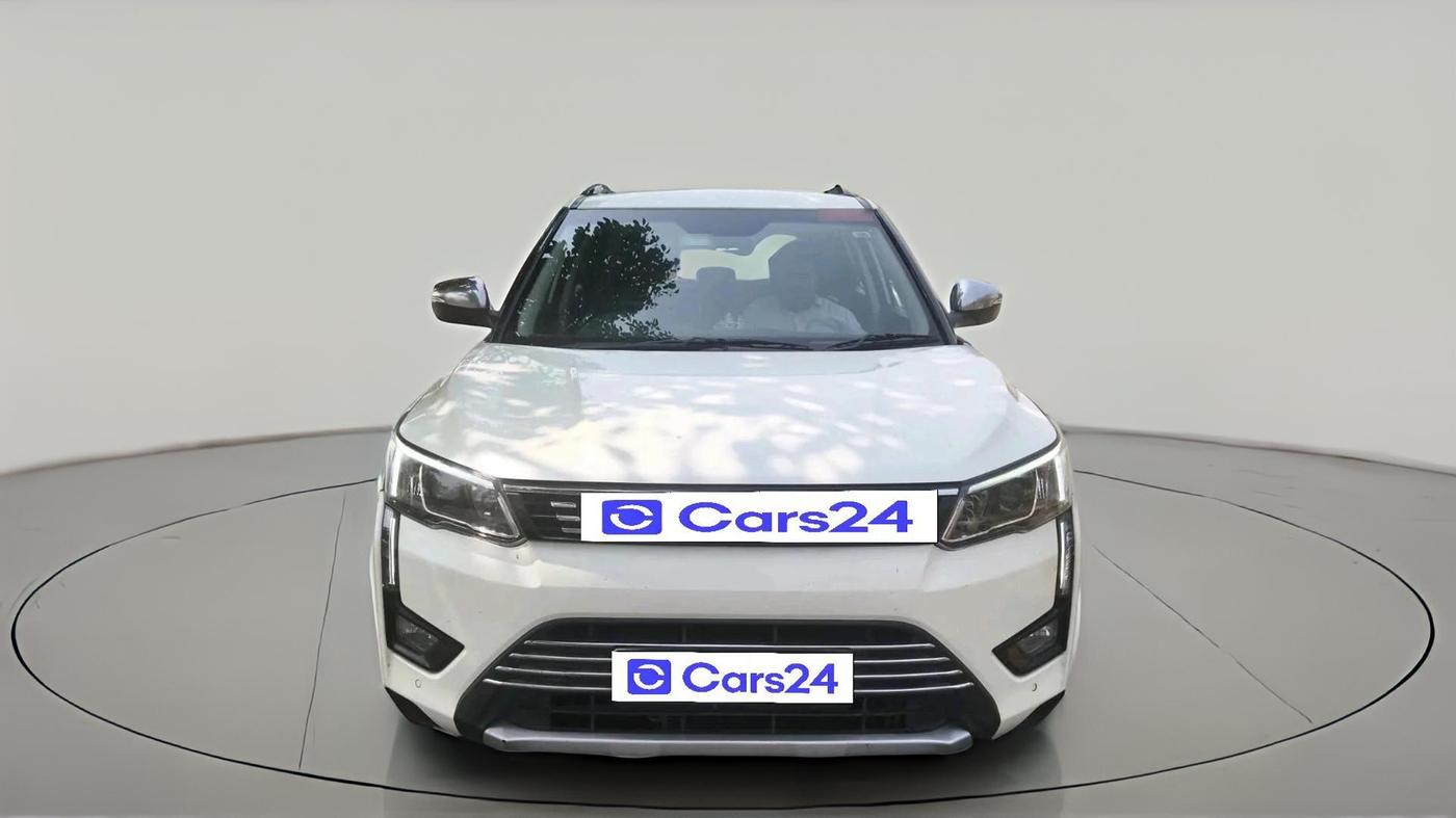 2022 Mahindra XUV300 W8 (O) 1.2 PETROL, Petrol, Manual, 1,05,184 km, exterior