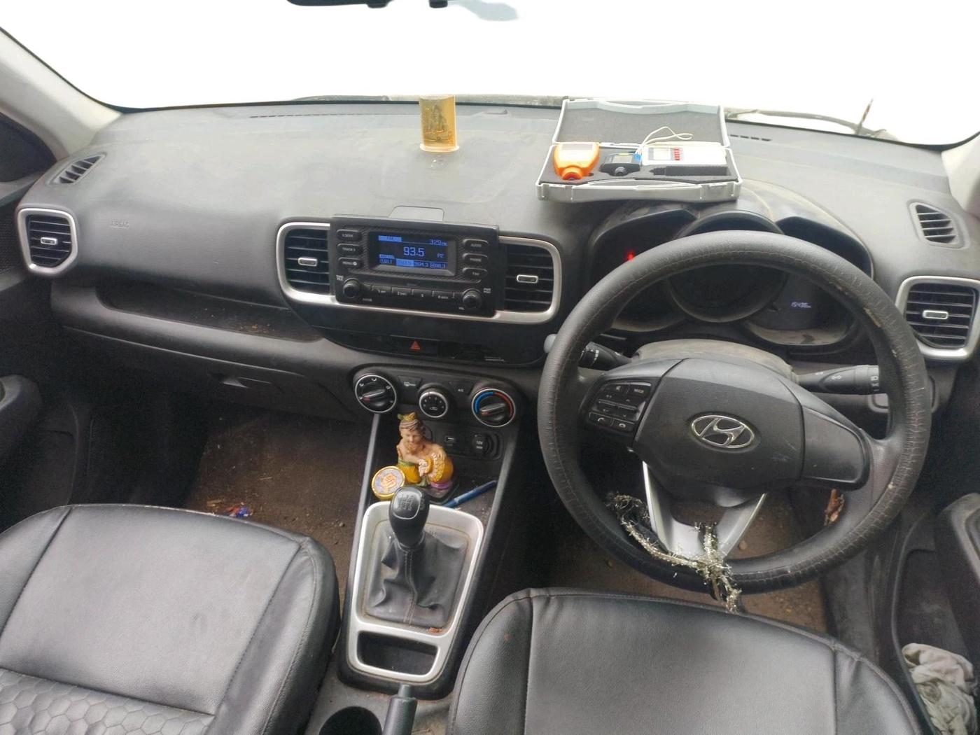 2019 Hyundai VENUE S 1.2, Petrol, Manual, 15,436 km, interior