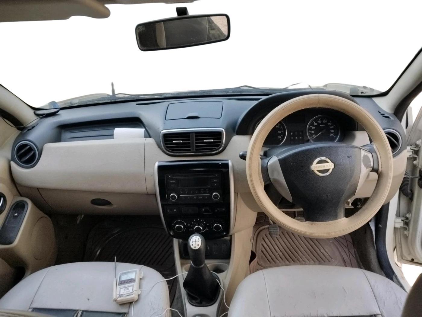 2014 Nissan Terrano XL (D), Diesel, Manual, 1,10,722 km, interior