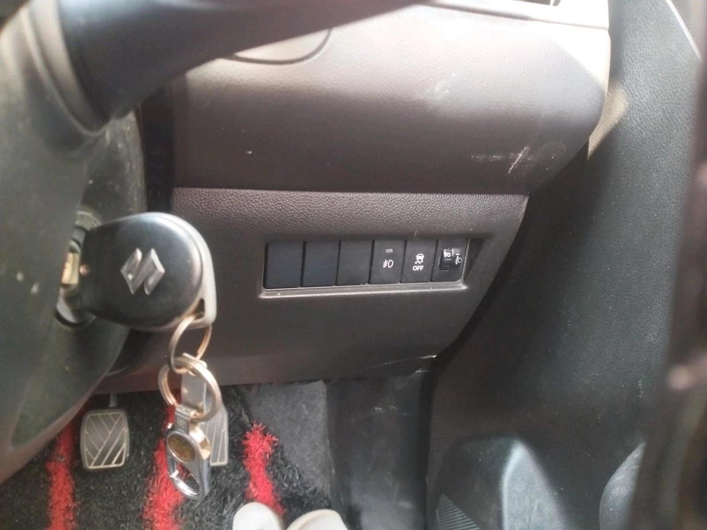 2024 Maruti Swift VXI, Petrol, Manual, 42,075 km, interior