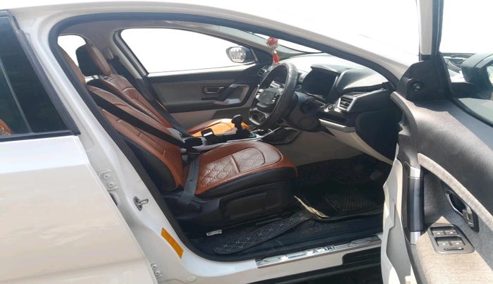 2024 Tata Safari PURE PLUS, Diesel, Manual, 33,340 km, interior