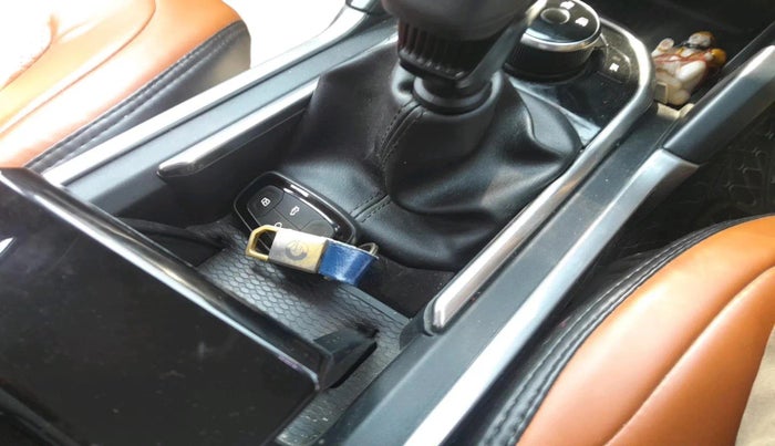 2024 Tata Safari PURE PLUS, Diesel, Manual, 33,340 km, interior