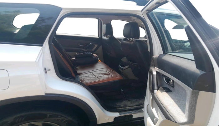2024 Tata Safari PURE PLUS, Diesel, Manual, 33,340 km, interior