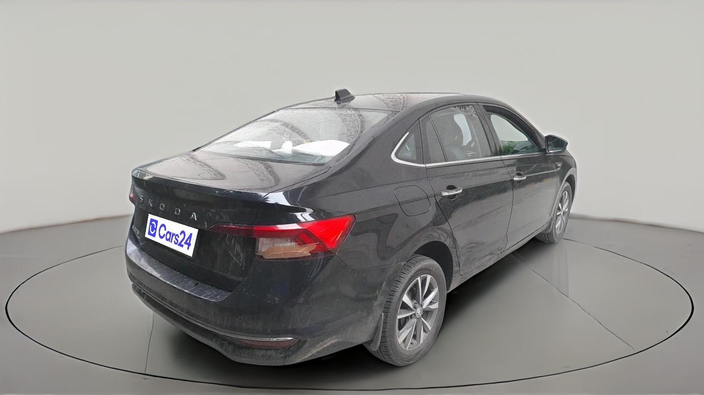 2025 Skoda SLAVIA Prestige 1.0L TSI AT, Petrol, Automatic, 15,109 km, exterior
