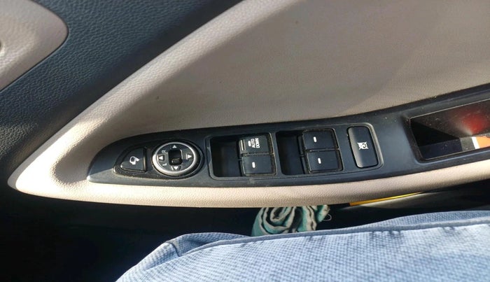 2016 Hyundai Elite i20 SPORTZ 1.4 CRDI, Diesel, Manual, 59,776 km, interior