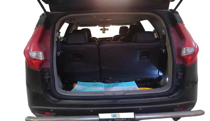 2019 Mahindra MARAZZO M6 7 STR, Diesel, Manual, 62,453 km, exterior