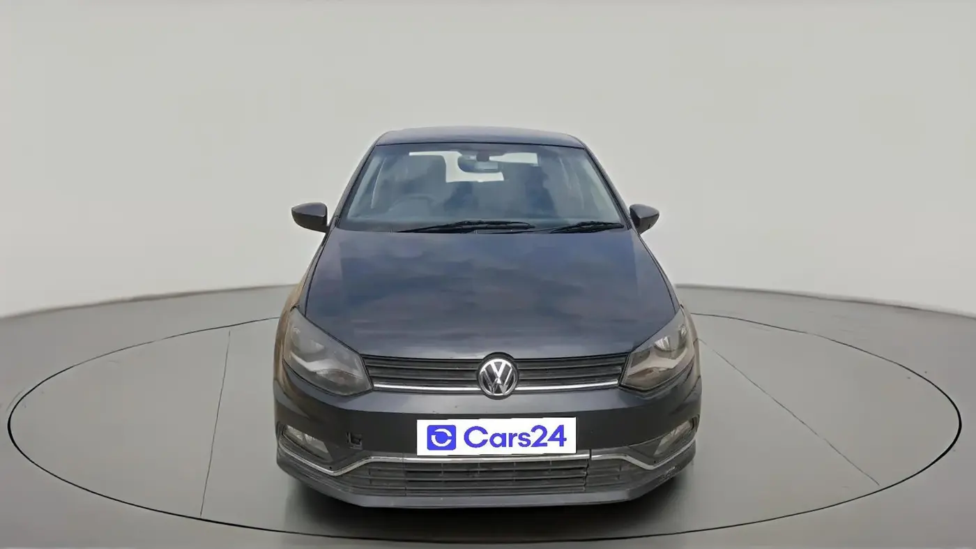 2017 Volkswagen Ameo HIGHLINE1.2L, Petrol, Manual, 1,22,158 km, exterior