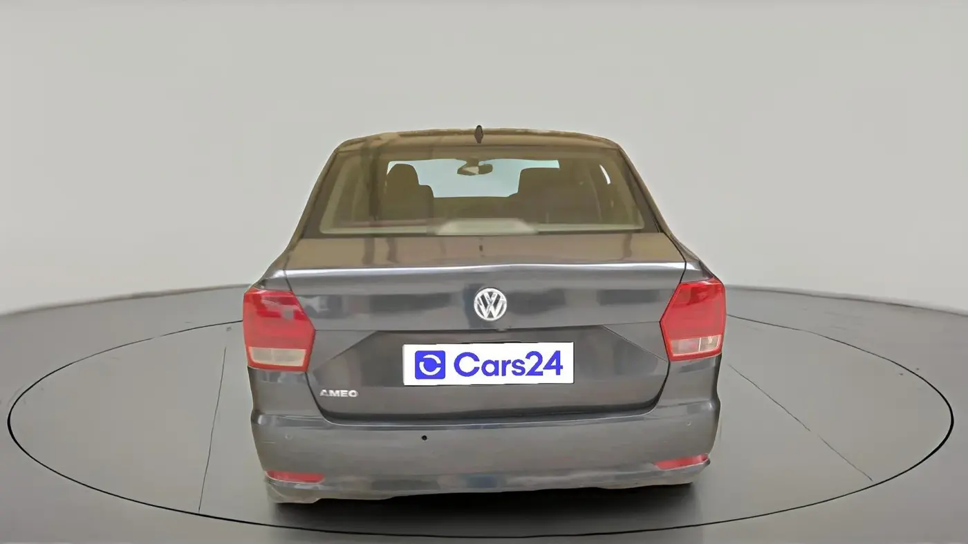 2017 Volkswagen Ameo HIGHLINE1.2L, Petrol, Manual, 1,22,158 km, exterior