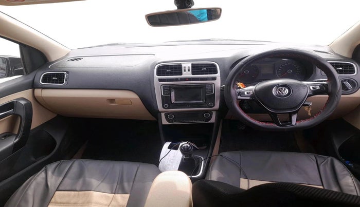 2017 Volkswagen Ameo HIGHLINE1.2L, Petrol, Manual, 1,22,158 km, interior